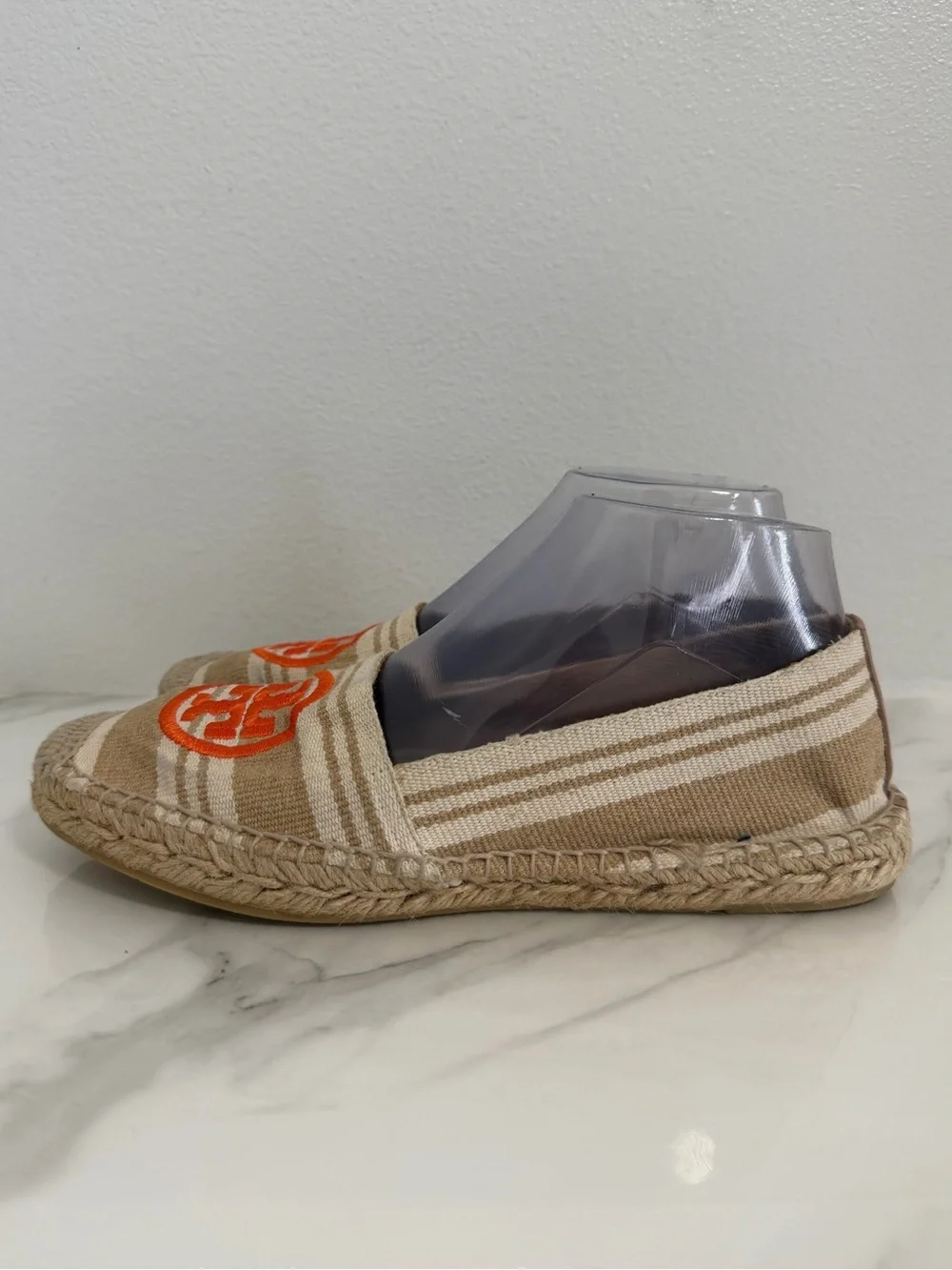 Tory Burch Espadille flat cream and orange logo size 9